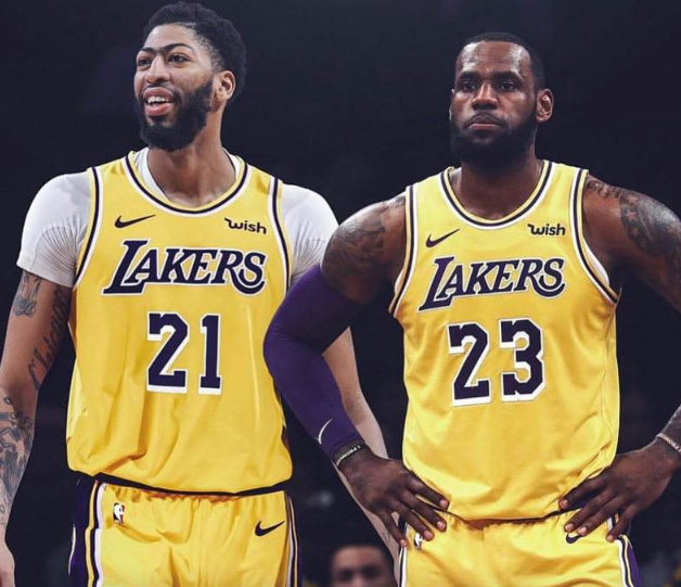  詹姆斯轰下三双助湖人力克掘金迎五连胜