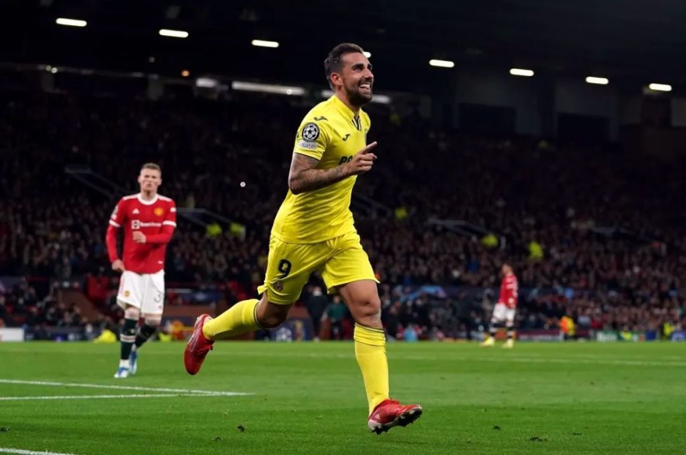  利物浦逆转纽卡稳居前三,萨拉赫百场里程碑献绝杀  